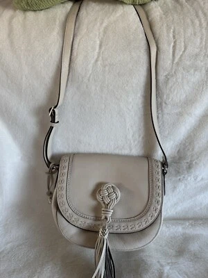 Alforja Brighton Trina Interlock blanca  Foto 1 de 4