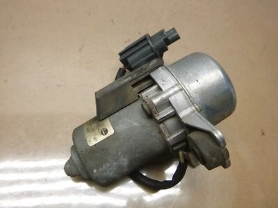 VACUUM PUMP BRAKE BOOSTER Volvo XC90 2004 86253101 - Image 1 of 4