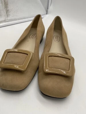 Zapatos planos de ballet Talbots para mujer talla 7 gamuza sin cordones hebilla beige Foto 1 de 4