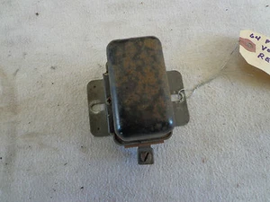 1964 PLYMOUTH VALIANT VOLTAGE REGULATOR J-361 - Bild 1 von 4