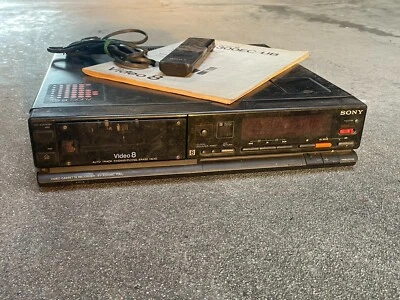 Sony EV A300 EC PAL  VideoRec Video 8 (non funzionante, per pezzi di ricambio) - Immagine 1 di 4