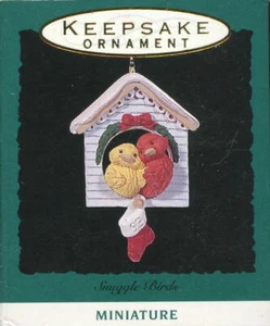 Hallmark 1993 ornamento miniatura rojo y amarillo acurrucarse pájaros en una pajarera - Imagen 1 de 5