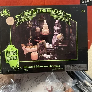 Neu Disney Parks Haunted Mansion Diorama Braut Dachboden versiegelt - Bild 1 von 10