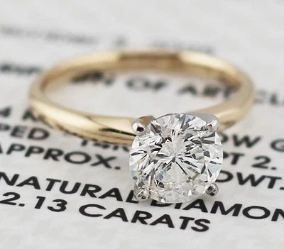 Anillo de diamantes naturales J/I1 de 2,13 quilates de oro amarillo y platino de 14 k con certificación IGI Foto 1 de 4