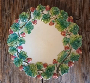 Vintage Hand Painted 9" Round Footed Majolica Red Berry, Leaf Bowl Made in Italy - Picture 1 of 10