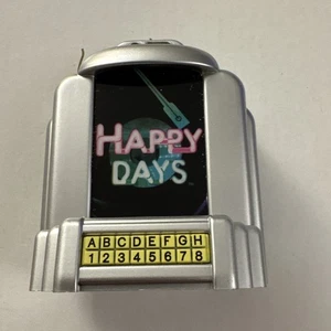 Happy Days 2013 Hallmark Ornament Richie, Fonzie ChaChi Music Jukebox MM12 - Foto 1 di 2
