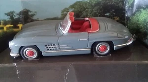 Corgi Classics 1:43 Mercedes-Benz 300SL Roadster - Grey 96411, New Boxed - Picture 1 of 8