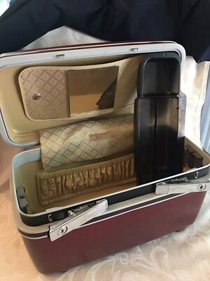 Vintage Samsonite Sentry Burgundy/Red/Maroon Train Case | No Keys - Image 1 of 3