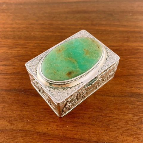 RARE NERESHEIMER GERMAN HANAU SILVER DRESSER BOX HUGE JADE / CHRYSOPRASE ? STONE Cover