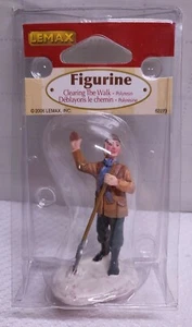 RETRO 2006 LEMAX "CLEARING THE WALK" POLYRESIN ACCESSORY - Picture 1 of 12