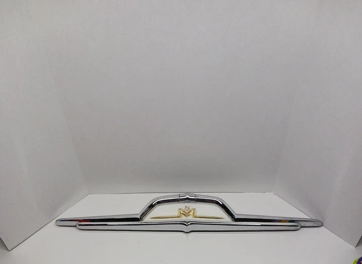 Mercury Montclair 1956 adorno de cerradura de maletero Foto 1 de 4