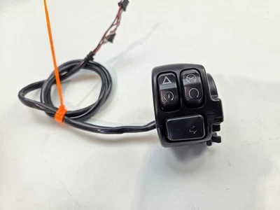 RH Switch start stop CAN BUS 4 pin Harley Davidson Softail 16-17 Dyna 2016 Sp... Foto 1 de 2