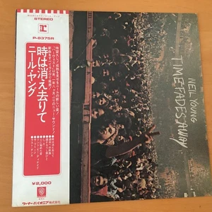NEIL YOUNG TIME FADES AWAY JAPAN LP OBI P-8375R POSTER - Picture 1 of 6