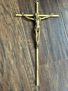 Crucifijo de latón vintage cruz religiosa colgante de pared 10"x5" Jesucristo INRI - Imagen 1 de 4