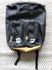 BOLSO MOCHILA UTILITARIO DE LA MARCA OFICIAL Bolsillos de 2 tonos de lona y cuero negro - Imagen 1 de 7