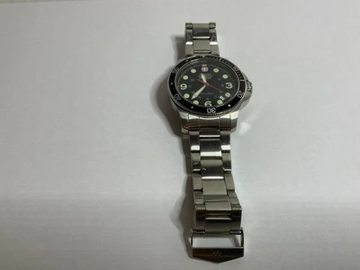 Military Men’s Black Dial Quartz 200m Wenger Swiss Watch (Pre-Owned) New Battery - Image 1 of 4