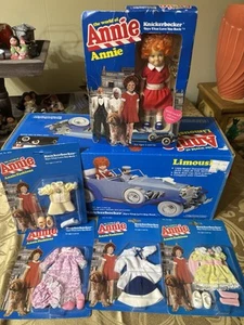 Knickerbocker 1982 The World of Orphan- Annie Doll/4 XTRA OUTFITS/Limo NIB Lot - Picture 1 of 23