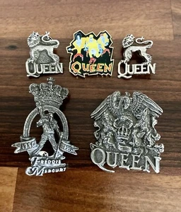 New UK Queen Freddie Mercury Metal Pin Badges, Alchemy Poker Rox Carta Inferno - Foto 1 di 6