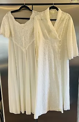 De Colección Intimoda Pequeño 2 Piezas Camisón Bata Peignoir Lencería Nupcial Marfil Encaje Foto 1 de 4