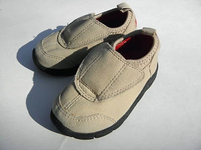 ZAPATOS INFORMALES PARA BEBÉS GAP TODDLER ~Talla 5 ~ Tostados - EXCELENTE--¡Debes ver!!! Foto 1 de 4