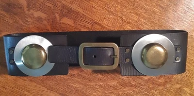 Cinto largo preto Diane Von Furstenberg com detalhes em metal tamanho. S - Imagem 1 de 4