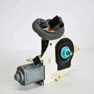 SKODA YETI 5L Fensterhebermotor vorne links 8K0959811A 1.2 Benzin 77kw 3212821 - Picture 1 of 4