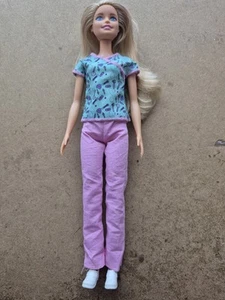 Barbie Mattel You Can Be Anything Karriere Puppe Krankenschwester Alter 3+ nicht vollständig - Bild 1 von 10