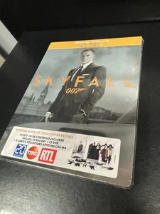 SKYFALL - James Bond 007 - SteelBook Blu-ray - NEW AND SEALED EURO steel book - Picture 1 of 2