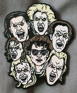 PIN esmaltado personalizado de la película The Lost Boys 1987 Michael Cult Horror 80s Vampire Gang - Imagen 1 de 2