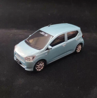 1/32 Daihatsu Mira e:S LA350S 2017 distribuidor modelo de plástico azul raro Foto 1 de 3