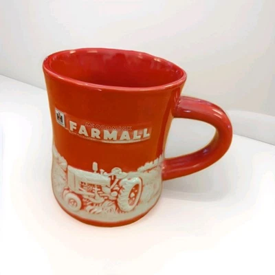 Taza de cena Farmall McCormick modelo M tractor relieve elevado en relieve 12 OZ Foto 1 de 4