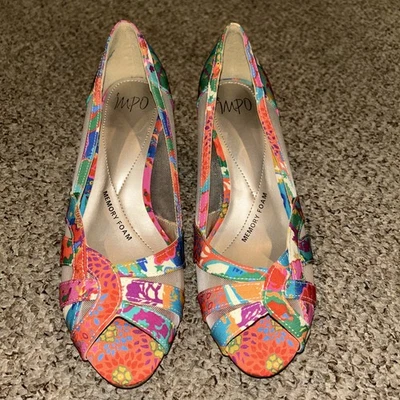 Tacones de cuña IMPO 9M imitación cuero y malla punta abierta Foto 1 de 4