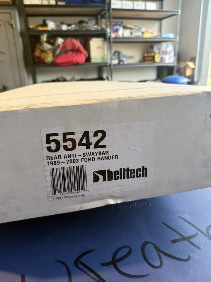 Barra estabilizadora trasera Belltech 90-03 Ford Ranger 3/4" Foto 1 de 3