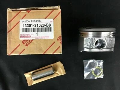 2008 - 2016 雷克萨斯 IS250 发动机活塞子Assy带针LH 13301-31020-B0原始设备制造商 — 第 1/4 张图片