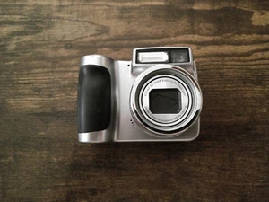 Kodak EasyShare Z700 4.0MP Digital Camera - Silver - Used - Picture 1 of 10