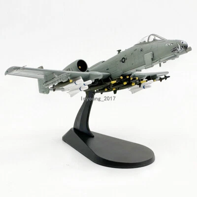 1/100 A-10 Thunderbolt II Warthog Attach Plane Model Diecast Airplane Model - Image 1 of 4