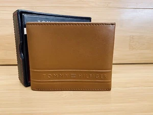 Tommy Hilfiger RFID Passcase Genuine Leather Wallet Tan 31HP220060 - Picture 1 of 9