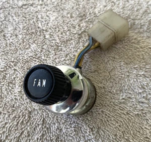 1969-70 Datsun Roadster 1600/ 2000 Heater Fan Blower Switch w/ Knob - Picture 1 of 5