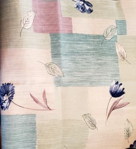 "Tapicería floral/tela de cortina cuadrados verdes y beige flores azules - 38"" x 47" - Imagen 1 de 4