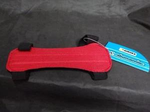 NEW AURORA ARCHERY DYNAMIC RED ADJUSTABLE YOUTH ARMGUARD $5.99 DISCOUNTED - Picture 1 of 12