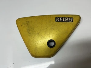 Cubierta lateral izquierda Kawasaki KE 125 A4 1977 36001-1051-4B - Imagen 1 de 13