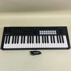 Novation Launchkey 49 controller tastiera MK4 USB MIDI - Foto 1 di 7