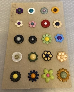 LOTE 20 botones realistas de plástico vintage de flores a presión multicolores 2 piezas - Imagen 1 de 5