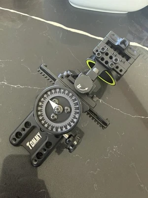 Mira Spot Hogg Tommy Hogg derecha 5 pines arco mira caza tiro con arco mira Foto 1 de 4