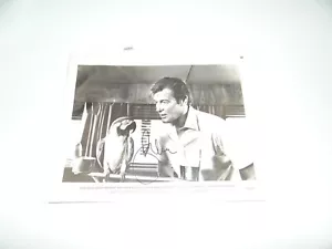Roger Moore James Bond 007 Signed Autographed 8x10 Photo Damaged - Picture 1 of 6