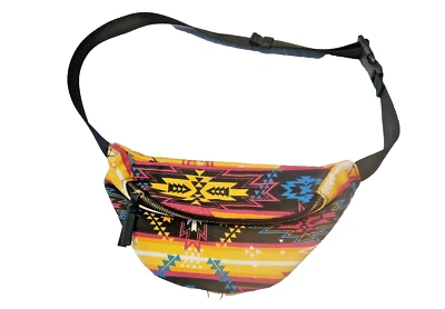 Riñonera de cadera Forever 21 con patrón azteca suroeste Foto 1 de 4