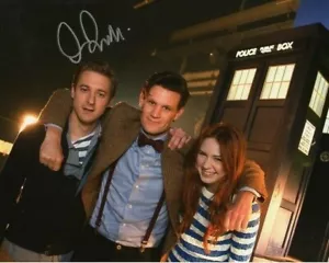 Doctor Who Autograph: ARTHUR DARVILL (Rory Williams) Signed Photo - Imagen 1 de 1