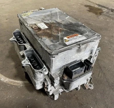 CARGADOR CONVERTIDOR INVERSOR TOYOTA CAMRY 2007 - 2011 OEM G9201-33010 Lexus CT200h Foto 1 de 4