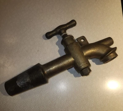 Grifo de barril de grifo de bronce antiguo grande raro - de Francia - excelente estado Foto 1 de 4