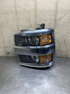 15-19 GM Silverado Sierra 2500 HD LH Driver Side Halogen Headlight OEM *DAMAGED* - Picture 1 of 11